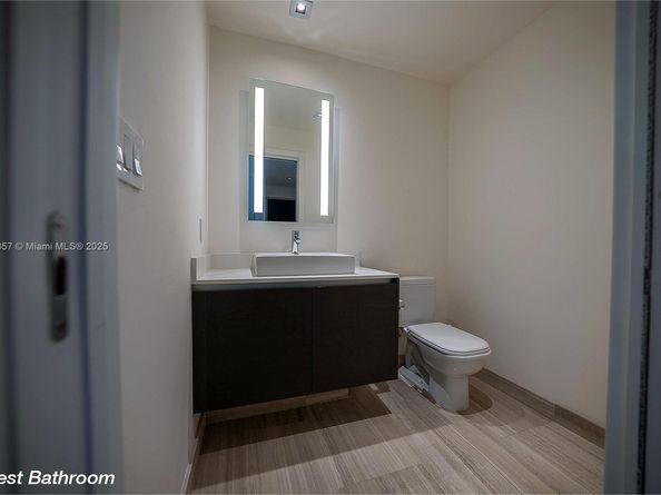 1451 Brickell Ave 2706, Miami FL 33131