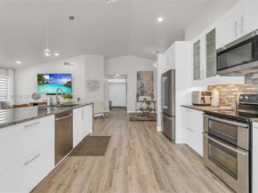 7950 NW 29th St, Margate FL 33063