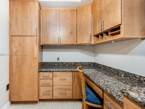 4001 Hillcrest Dr 914, Hollywood FL 33021