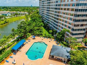 4001 Hillcrest Dr 914, Hollywood FL 33021