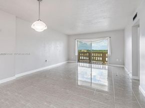 4001 Hillcrest Dr 914, Hollywood FL 33021