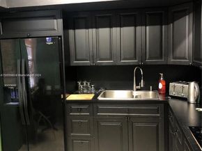 18707 NE 14th Ave 534, Miami FL 33179