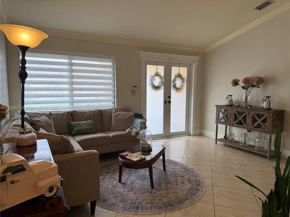 15357 SW 43rd Ter, Miami FL 33185