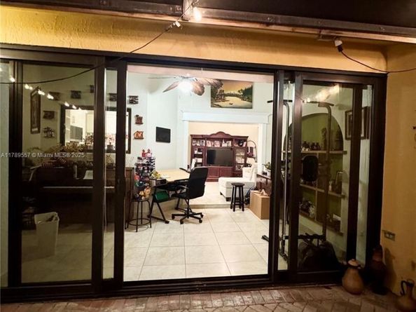 15357 SW 43rd Ter, Miami FL 33185