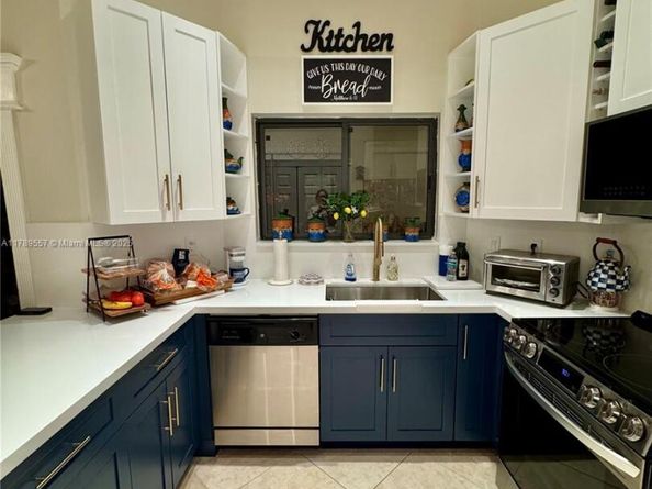 15357 SW 43rd Ter, Miami FL 33185