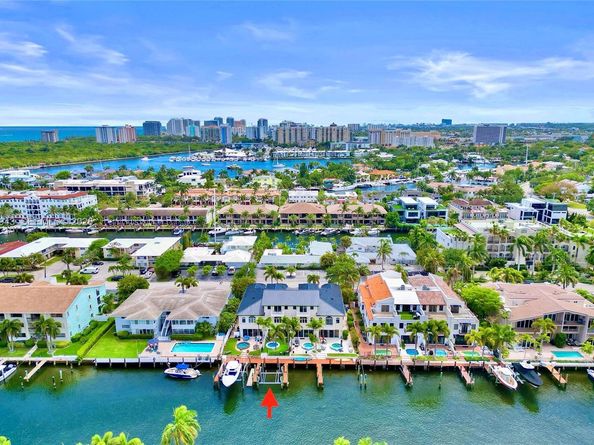 2739 NE 15th St, Fort Lauderdale FL 33304