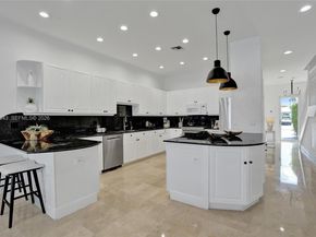 2739 NE 15th St, Fort Lauderdale FL 33304