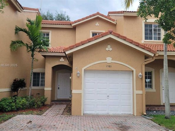 1981 SE 3rd St, Homestead FL 33033