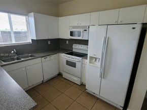 1981 SE 3rd St, Homestead FL 33033
