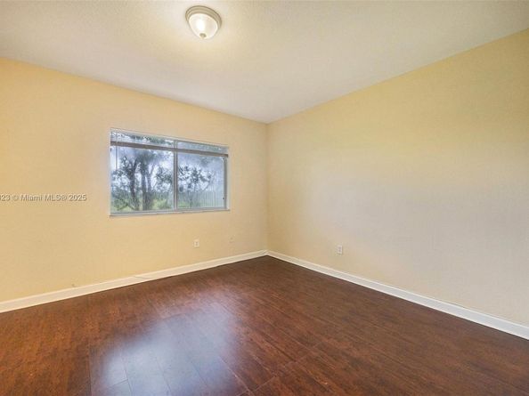 1981 SE 3rd St, Homestead FL 33033