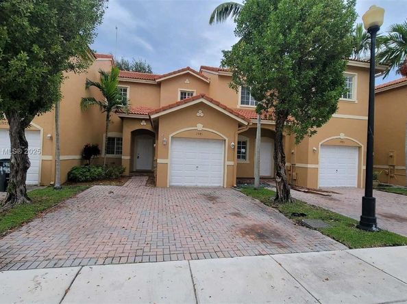1981 SE 3rd St, Homestead FL 33033