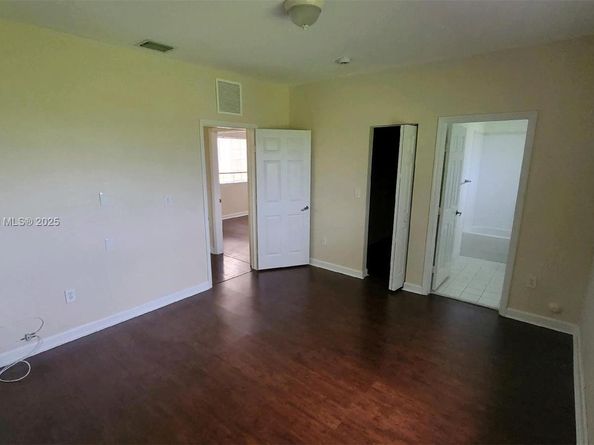 1981 SE 3rd St, Homestead FL 33033