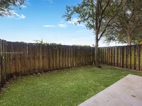 1981 SE 3rd St, Homestead FL 33033
