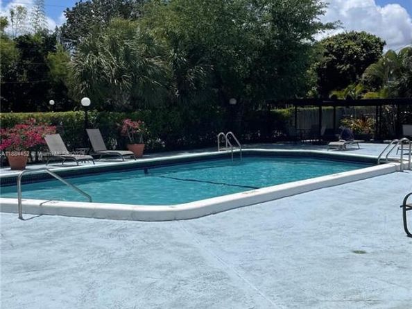 16851 NE 23rd Ave A107, North Miami Beach FL 33160