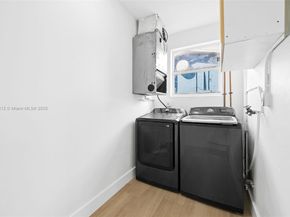 3207 Wilson St, Hollywood FL 33021