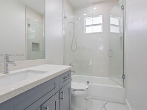 525 El Prado, West Palm Beach FL 33405