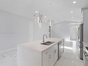 525 El Prado, West Palm Beach FL 33405
