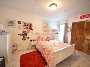3024 SW 98th Ct, Miami FL 33165