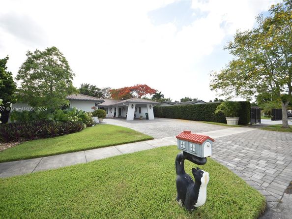3024 SW 98th Ct, Miami FL 33165