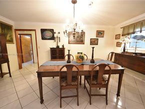 3024 SW 98th Ct, Miami FL 33165