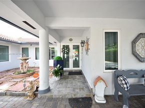 3024 SW 98th Ct, Miami FL 33165