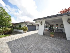 3024 SW 98th Ct, Miami FL 33165