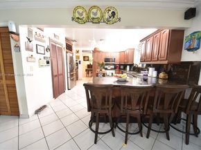 3024 SW 98th Ct, Miami FL 33165