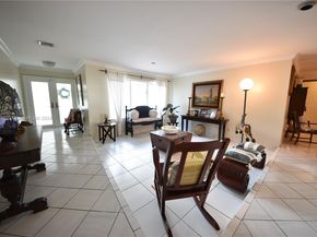3024 SW 98th Ct, Miami FL 33165