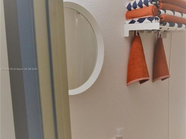 300 74th St 5, Miami Beach FL 33141