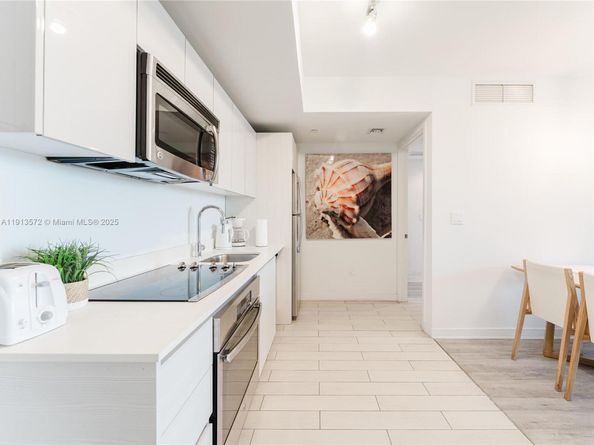 2602 E Hallandale Beach Blvd R1206, Hallandale Beach FL 33009