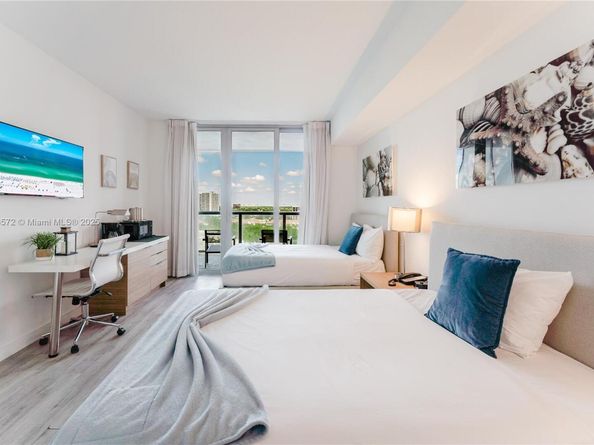 2602 E Hallandale Beach Blvd R1206, Hallandale Beach FL 33009