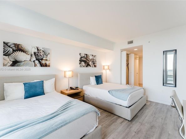 2602 E Hallandale Beach Blvd R1206, Hallandale Beach FL 33009