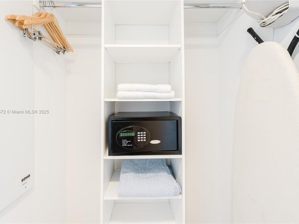 2602 E Hallandale Beach Blvd R1206, Hallandale Beach FL 33009