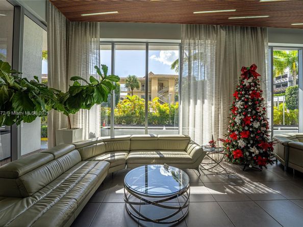 2602 E Hallandale Beach Blvd R1206, Hallandale Beach FL 33009