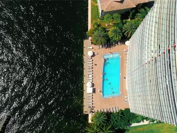 2602 E Hallandale Beach Blvd R1206, Hallandale Beach FL 33009