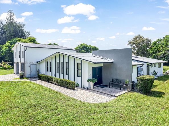 17101 SW 48th St, Southwest Ranches FL 33331