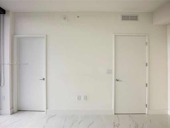700 NE 24th St 4401, Miami FL 33137
