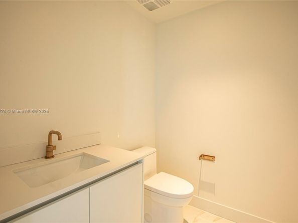 700 NE 24th St 4401, Miami FL 33137