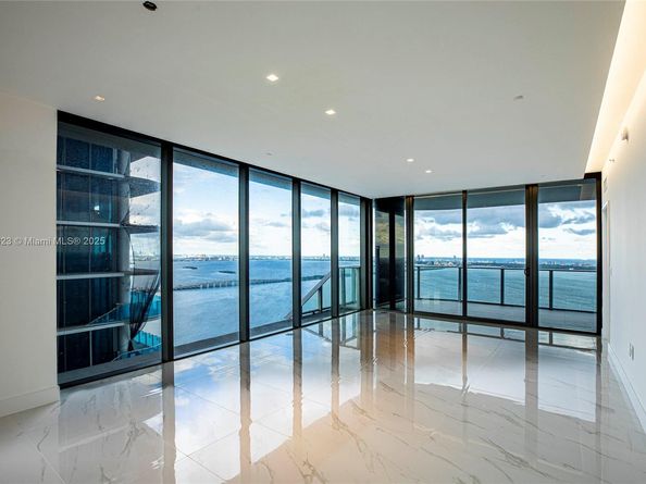 700 NE 24th St 4401, Miami FL 33137