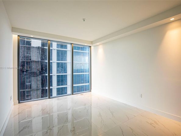 700 NE 24th St 4401, Miami FL 33137
