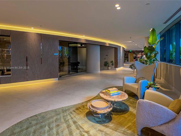 700 NE 24th St 4401, Miami FL 33137