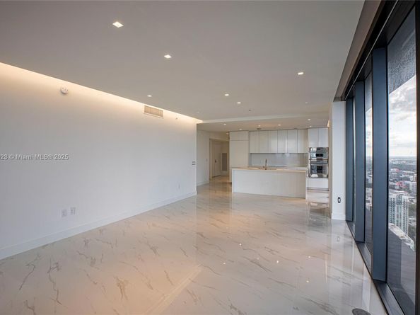 700 NE 24th St 4401, Miami FL 33137