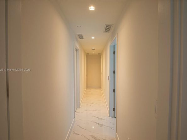 700 NE 24th St 4401, Miami FL 33137