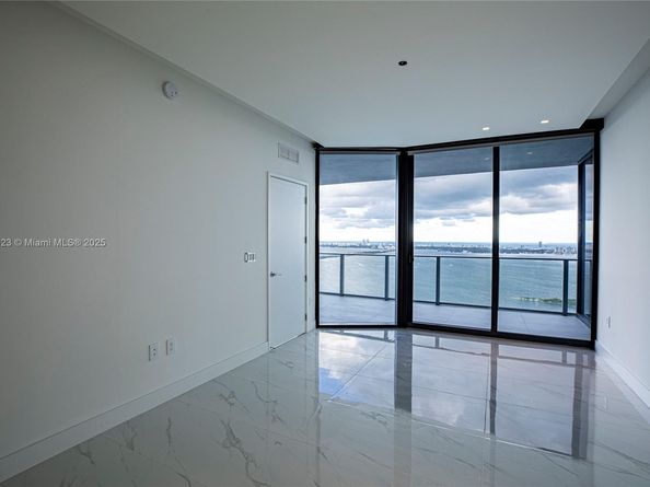 700 NE 24th St 4401, Miami FL 33137