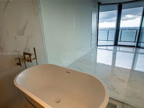 700 NE 24th St 4401, Miami FL 33137