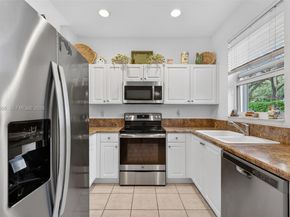 11641 NW 47th Dr, Coral Springs FL 33076