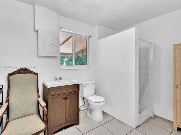 6472 Johnson St, Hollywood FL 33024