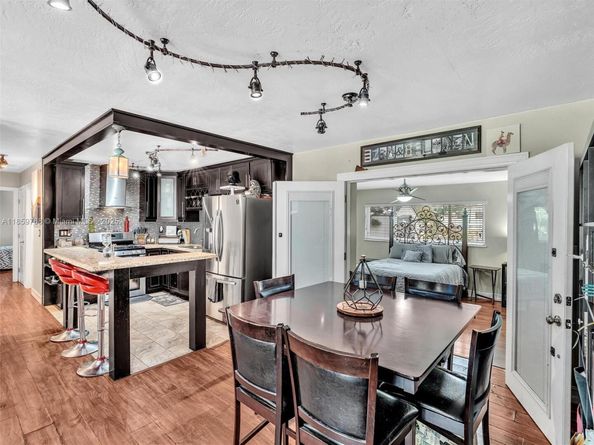 6472 Johnson St, Hollywood FL 33024