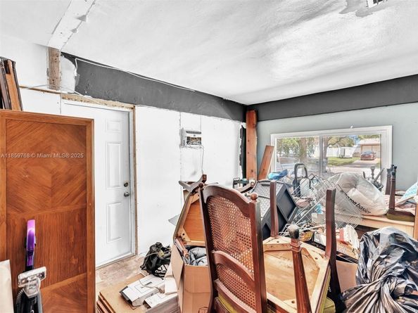 6472 Johnson St, Hollywood FL 33024