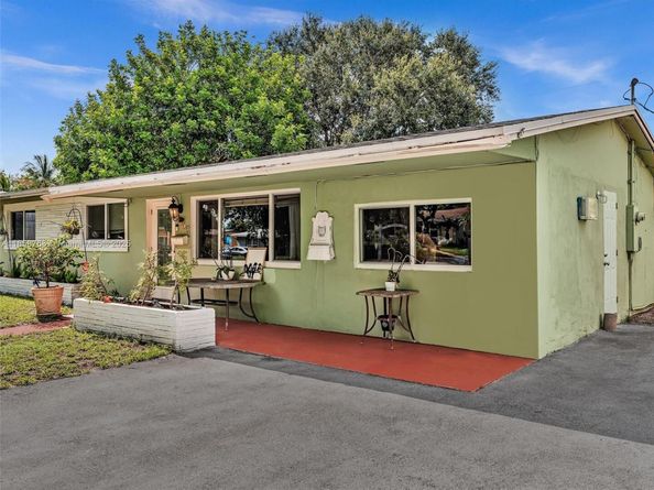 6472 Johnson St, Hollywood FL 33024